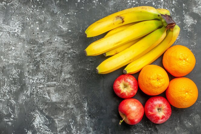 Бананы и яблоки лучше всего подходят для перекуса после бессонной ночи