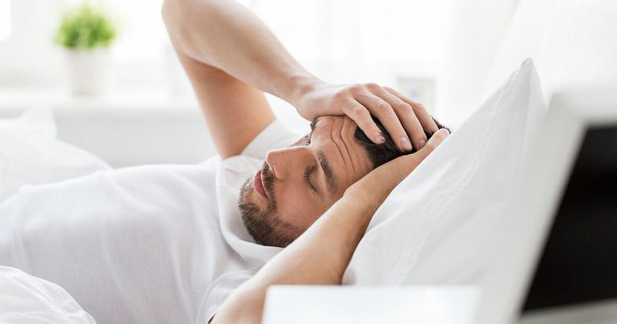Головная боль по утрам может быть следствием проблем с дыханием во сне