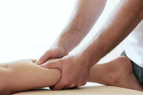 Массаж – хороший способ профилактики судорог в ногах