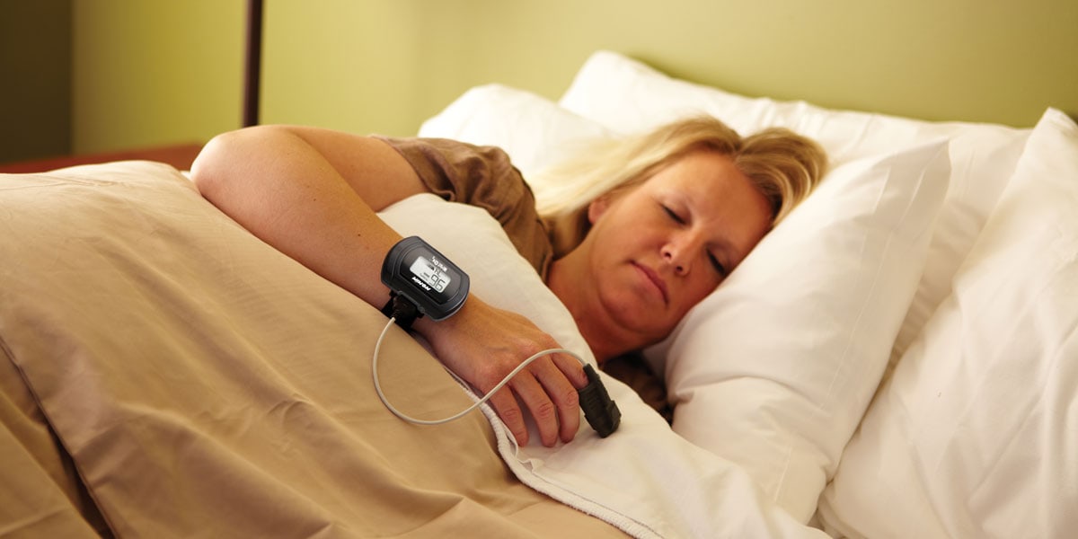 Ночная пульсоксиметрия – наиболее простой и дешевый способ выявления нарушения дыхания во время сна