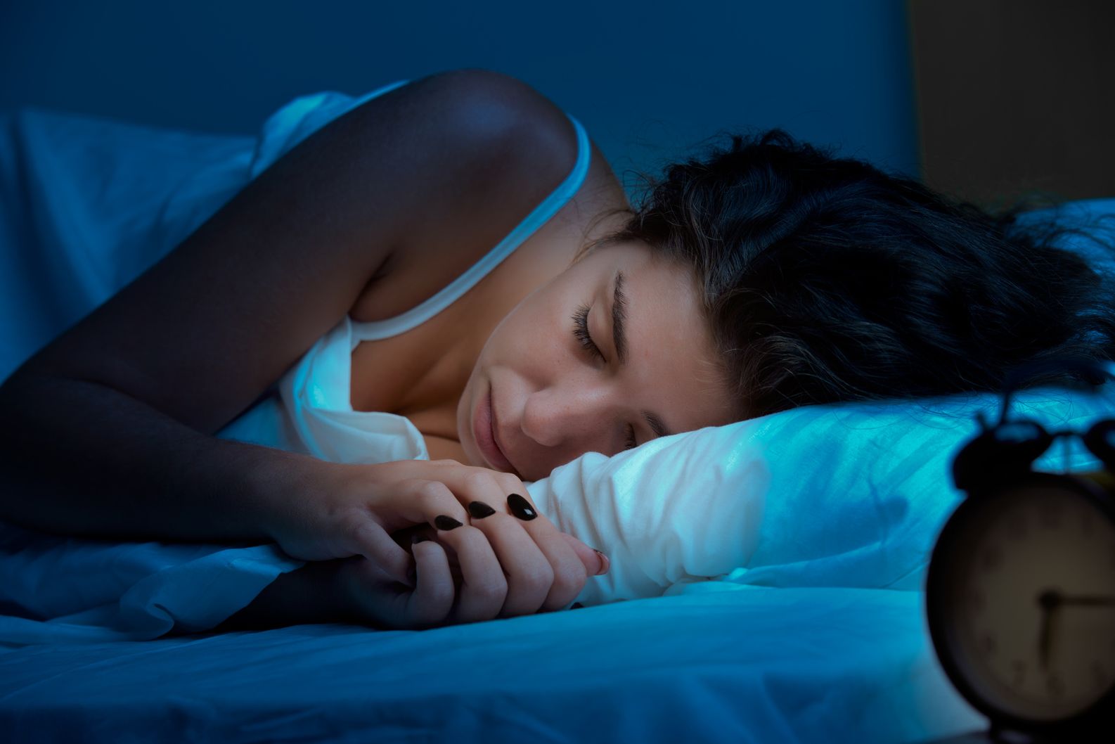 Проблемы со сном почти всегда сопряжены с перееданием, депрессией и упадком сил